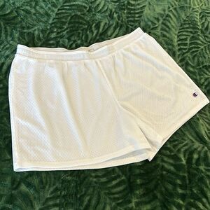 Champion Women's White Elastic Waistband Athletic Mesh Shorts Size XL